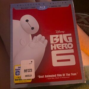 BIG HERO 6 Blu-Ray + DVD Digital HD Collectors Edition  Disney New